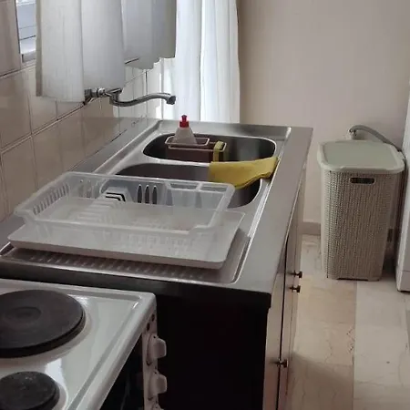 3 Brothers Iv Apartment *